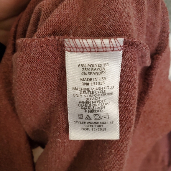 Nine Britton Colorblock Sweater - Picture 3 of 3